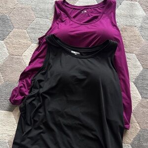 Lot of 32 degrees flowy tank with built in bra / 2 total